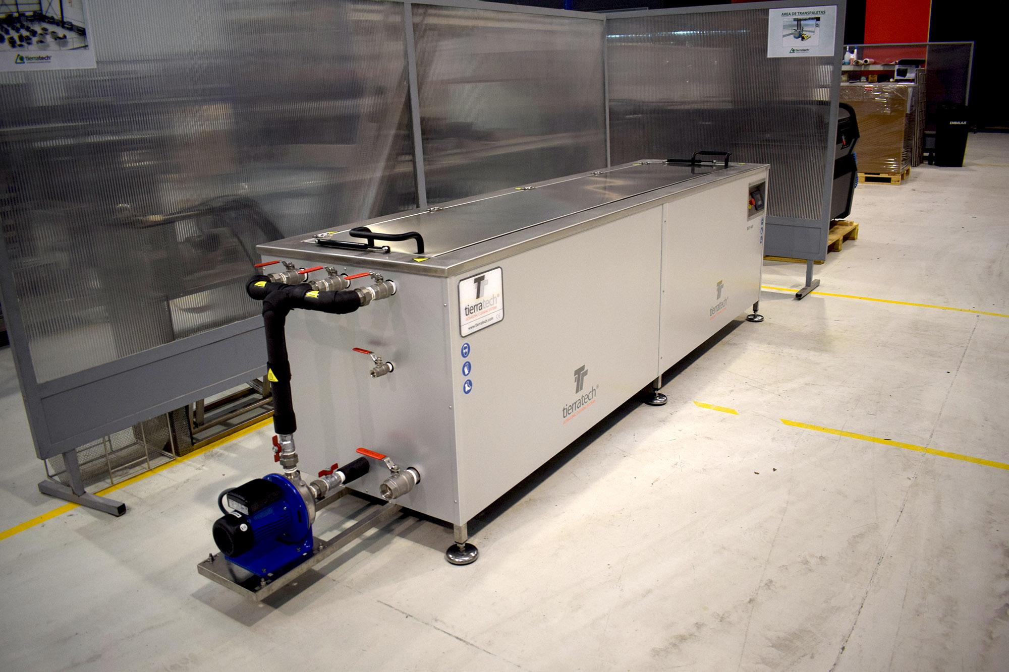 Equipamento de limpeza por ultra-sons industrial 435 L