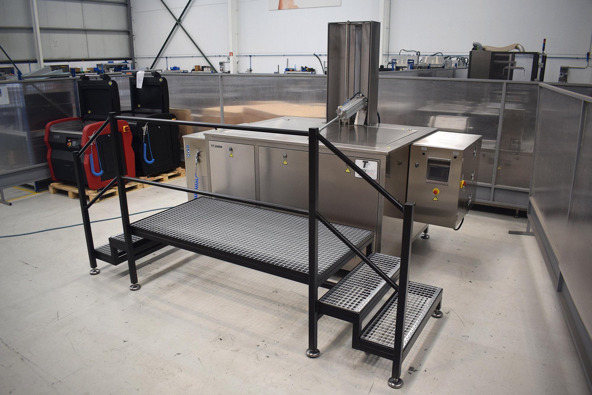 Ultrasonic cleaning equipment 528 Ga naval industry​